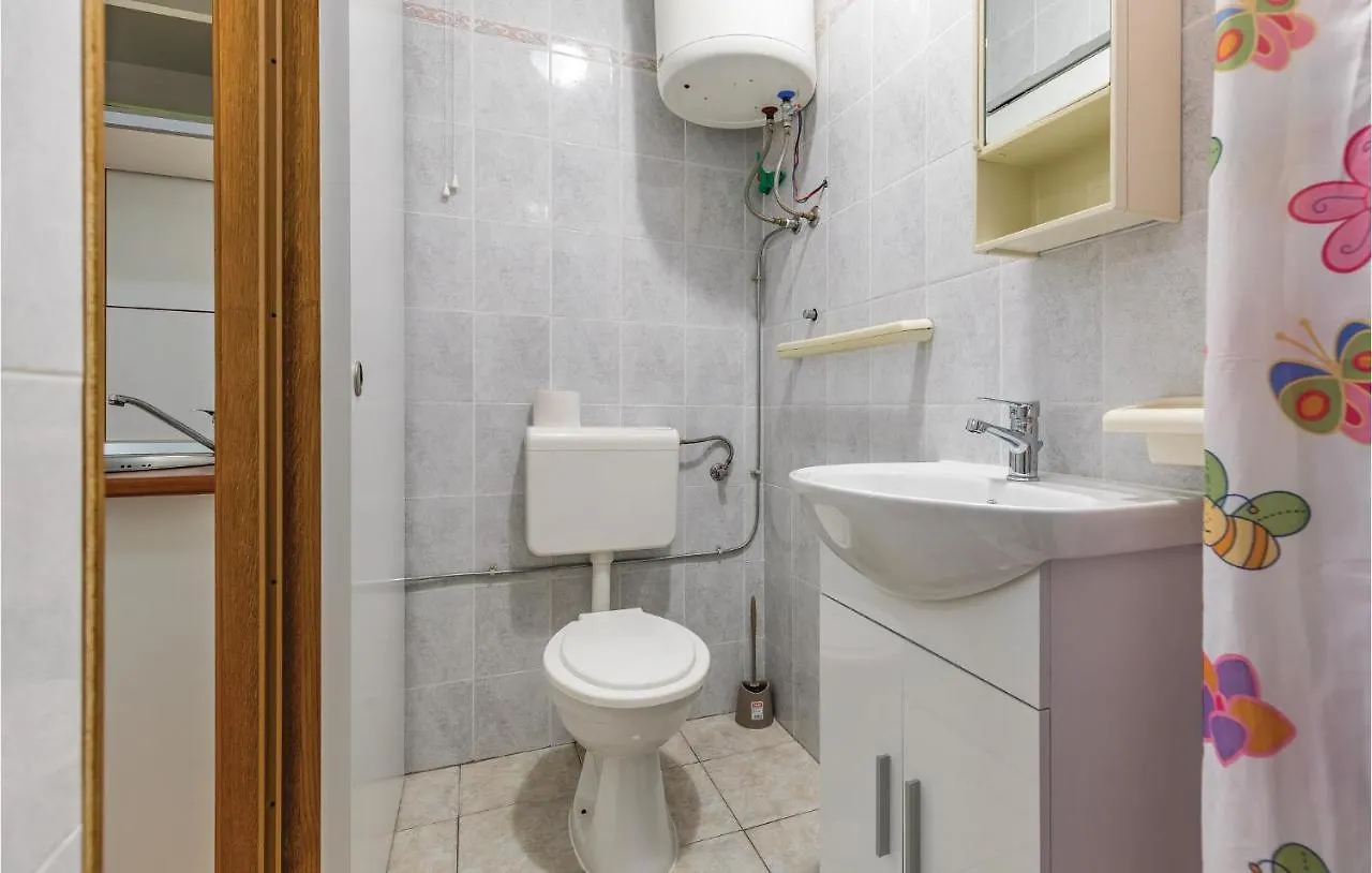 Pet Friendly Apartment In Medulin With Kitchen