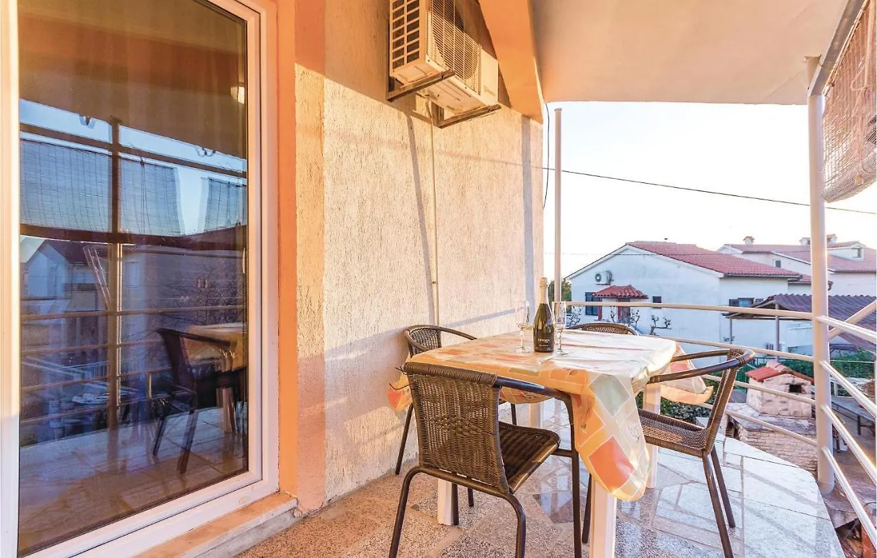 Pet Friendly Apartment In Medulin With Kitchen