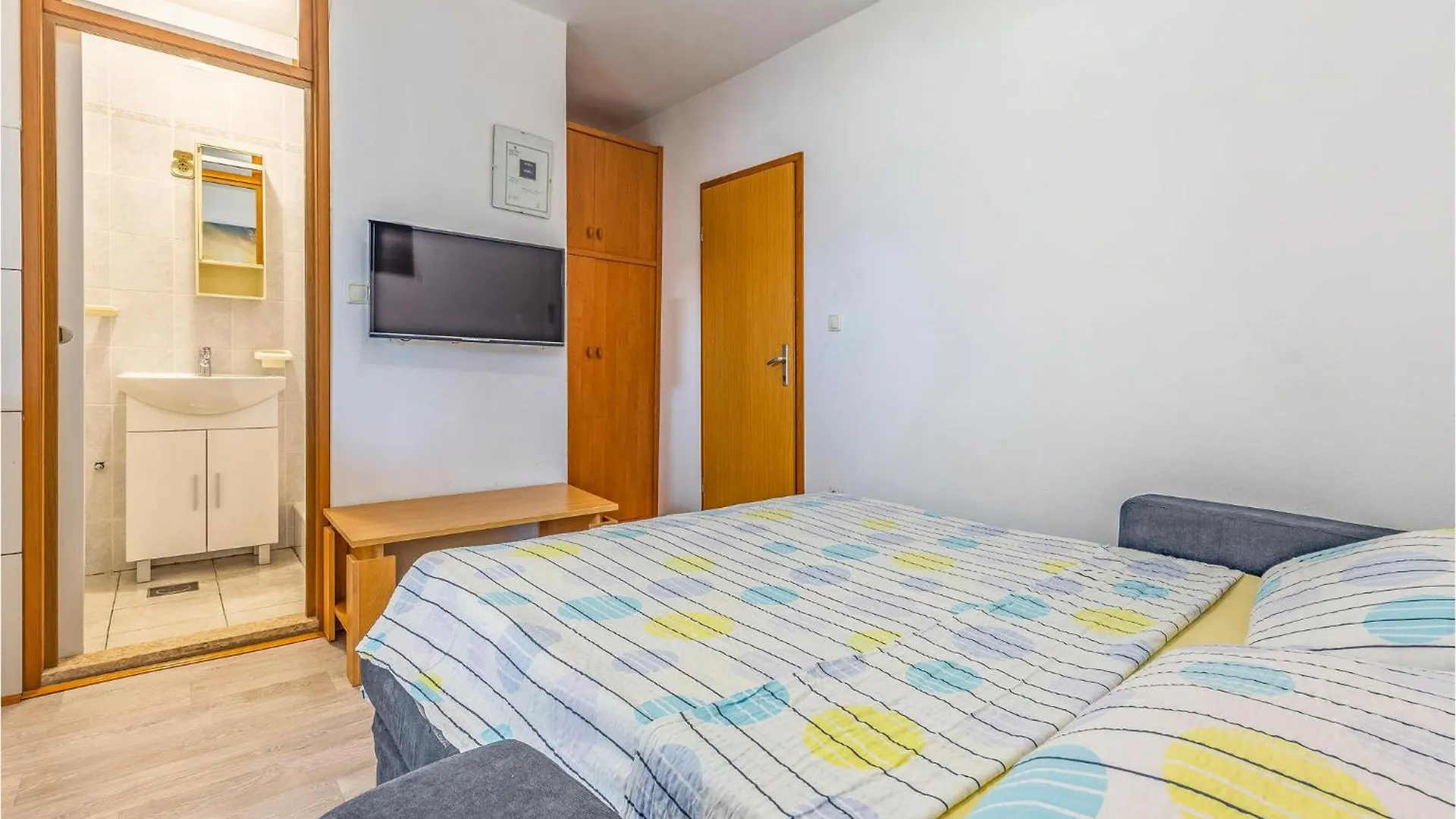 Pet Friendly Apartment In Medulin With Kitchen